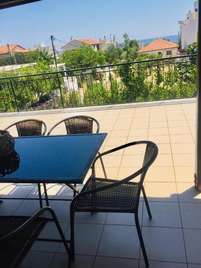 Rose'S Place Артеміда Екстер'єр фото